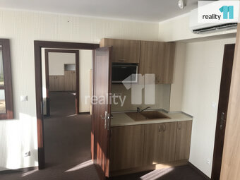 Pronájem 3 spojených kanceláří, Karlovy Vary, 45,2m2 - 3