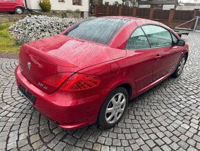Prodám díly z tohoto vozu Peugeot 307 cc cabrio - 3