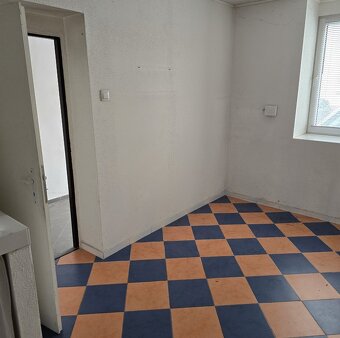 Pronájem bytu 1+kk 20 m2 v centru Kladna - 3