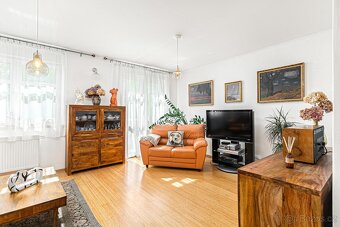 Prodej rodinného domu 5+kk s garáží, ul. U nové dálnice 703, - 3