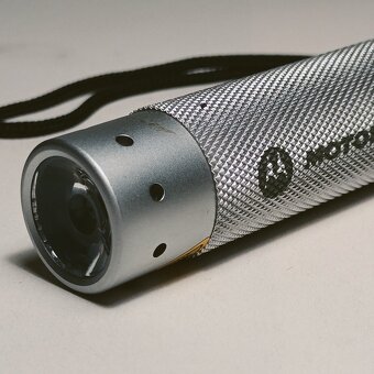 Motorola LED Lenser V2, Kapesní svítilna - 3