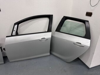 Opel Astra J kombi boční dveře - 3