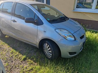 Yaris 1.0i - 3