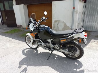 HONDA XRV AFRIKA TWIN 750 - 3