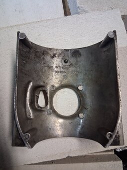 Kryt karburátoru - 3