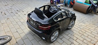 Elektrické auto BMW X6 - 3