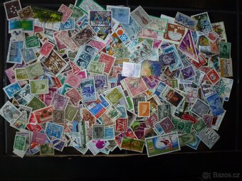 Poštovní známky z celého světa přes 5000 ks - 3