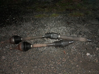 Ford Focus MK1 - levá a pravá poloosa - 3