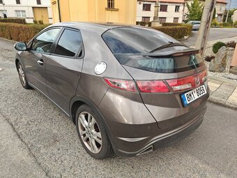 Honda Civic 1.8 i-VTEC Tourer Sport - 3