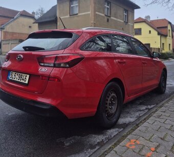 Hyundai i30 1.6 CRDi 81 kW - 3