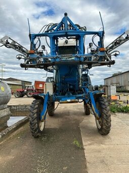 Samochodný postřikovač Matrot M24D - 3