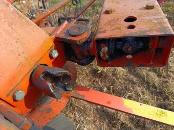 Obraceč sena Fella TH520 - 3