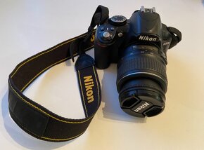 Digitální zrcadlovka Nikon D3000 + objektiv 18-55 - 3