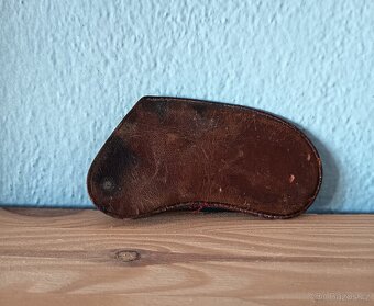 Staré brýle s pouzdrem - 3