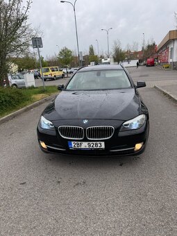 BMW F11 2011 530d 248t km 3.0d Automat kůže nové přední brzd - 3