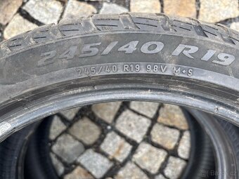 Pirreli 245/40 R19 Runflat - 3