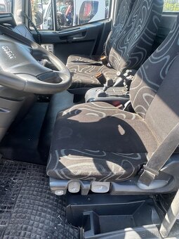Iveco Eurocargo 120/220 r.v . 2009 , tristrany sklapec - 3