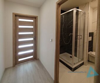 Prodej bytu-garsoniéra 32m2 ul. Brožíkova, Hradec Králové. - 3
