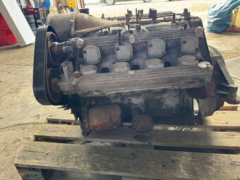 Motor Tatra 613 - 3