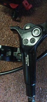 Čtyřpístkové brzdy Shimano BR-MT 420 a BL M4100 - 3