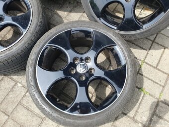 Alu kola vw 5x112 r18 7,5j et51 pneu 225/40/18 - 3