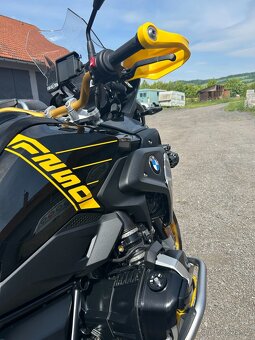 BMW R1250 GS (výroční edice 40 let GS) - 3