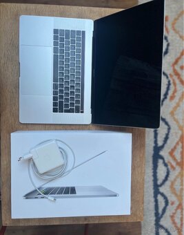 Macbook Pro - 500Gb SSD, 16Gb RAM, Intel Core i7 - 3
