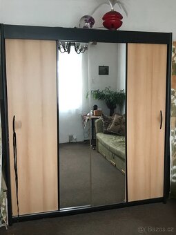 šatní skříně - 3