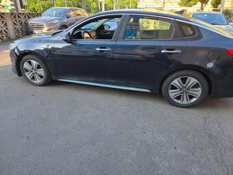 Kia Optima Hybrid - 3