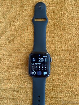 Apple Watch SE I 44mm - Space Gray - 3