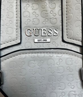 Kabelka značky GUESS - 3