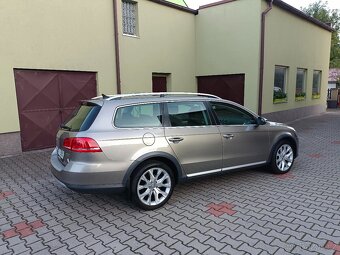 VW Passat B7 Alltrack 2.0 Tdi DSG 125 kW combi - 3