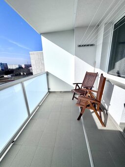 Pronájem kompletně zařízeného bytu 3+1, 77 m2, s terasou a s - 3