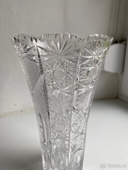 Broušená křišťálová váza - 3
