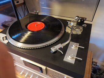 Gramofon Hitachi - 3