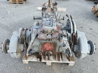 Podvozek Zetor 6911 - 3