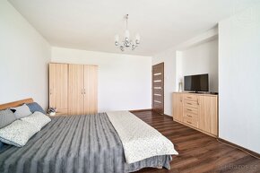 Prodej rodinného domu, 132 m2, garáž, zahrada - Vracovice - 3