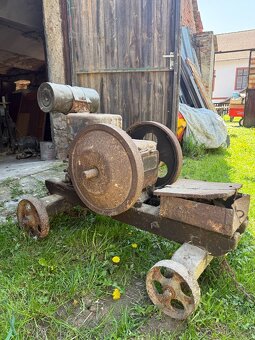Prodám stabilní motor MOTOREN Fabrik - 3