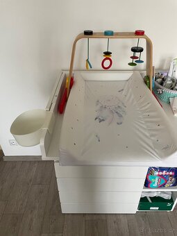 REZERVACE Prebalovaci pult Ikea Smastad - 3
