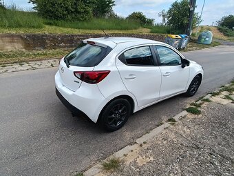 Mazda2 - 3