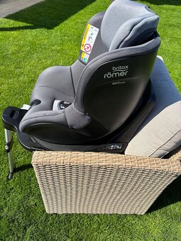 Autosedačka Britax Romer Dualfix M I-size 2023 - 3