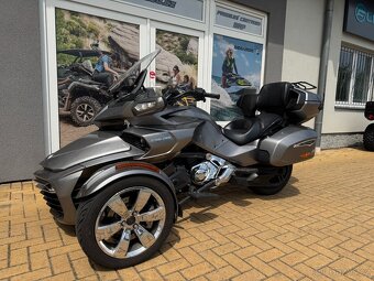 Tříkolka Can-Am Spyder F3-LTD - 3