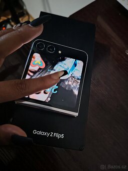 Samsung flip 5 512gb - 3