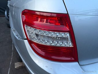 zadní světla , zrcátka , jednotka xenon Mercedes w204 s204 - 3
