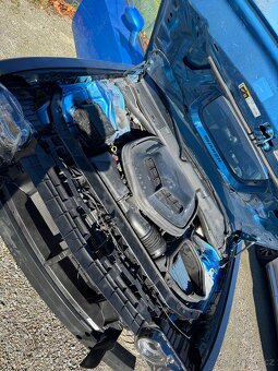 Dodge Challenger 5.7 Hemi Shaker - 3