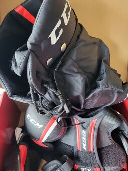 Startovací hokejová výzbroj CCM - 3