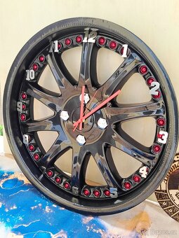 Hodiny z černého alu kola - Autonábytek Kovář - 3