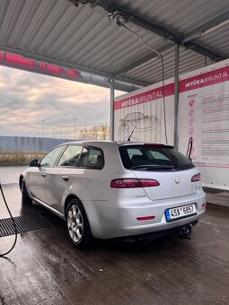 Alfa Romeo 159 1.9jtdm 110kW automat - 3