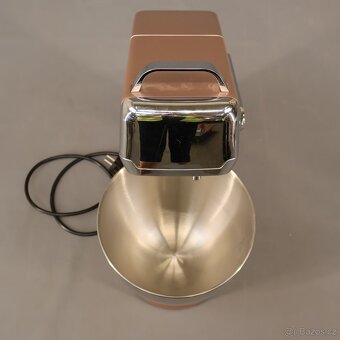 Multifunkční kuchyňský robot s LED displejem - 3