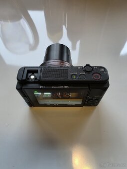 Vlogovací kamera/fotoaparát SONY ZV-1 - 3